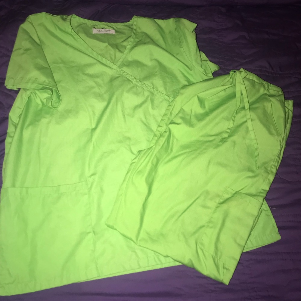 M&M Green Scrub Set